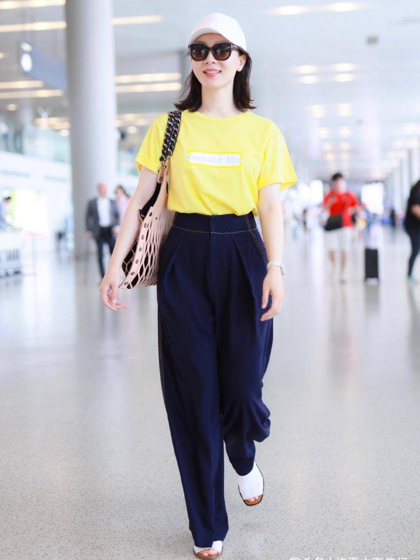 材质 40岁的女人，春夏再热也不要穿短裤，学学陈数这样穿真气质