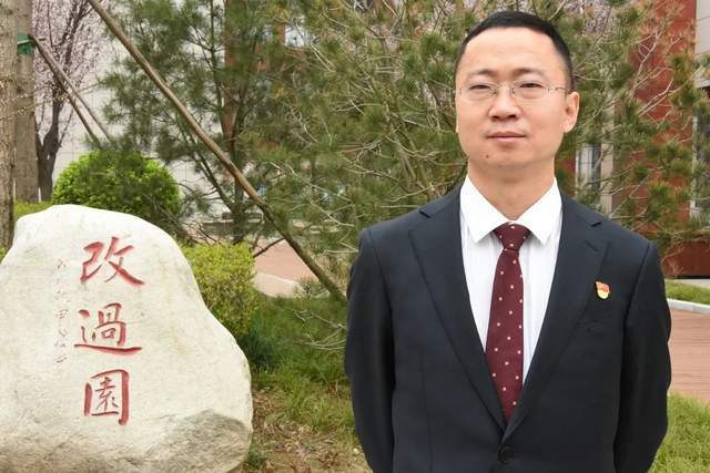 瑞泉中学副校长孟涛舟在第五周室内升旗仪式上的讲话