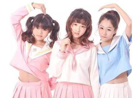 因为|为iphone6出道靠丑走红，后参加选秀被利用炒作，第一期就遭淘汰