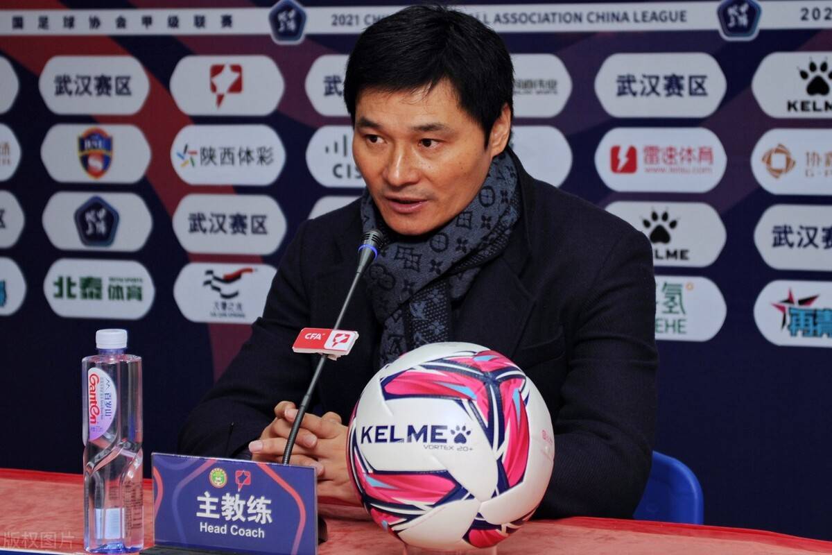 上午9点!前国足前锋李毅敢于担当,球迷:李毅这样说像个男人