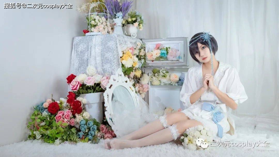唯美|《黑执事》夏尔冰雪cos，唯美灵动，眼睛好有吸引力