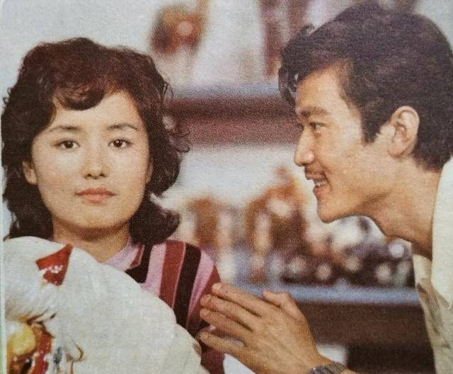 电影|80年代美女明星廖学秋近照曝光 昔日擅演风情女子 如今65岁很端庄