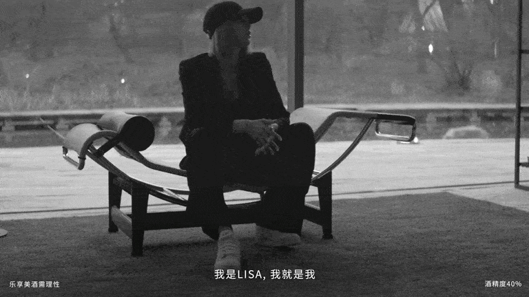 成绩单“人间芭比”Lisa！全球100张最美面孔第1名的她，到底有多火？