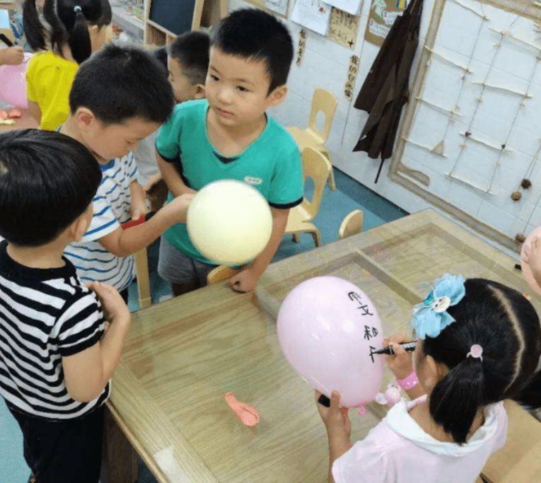 能力|公立和私立幼儿园的差距有多大，孩子上小学后才明白，后悔选错了