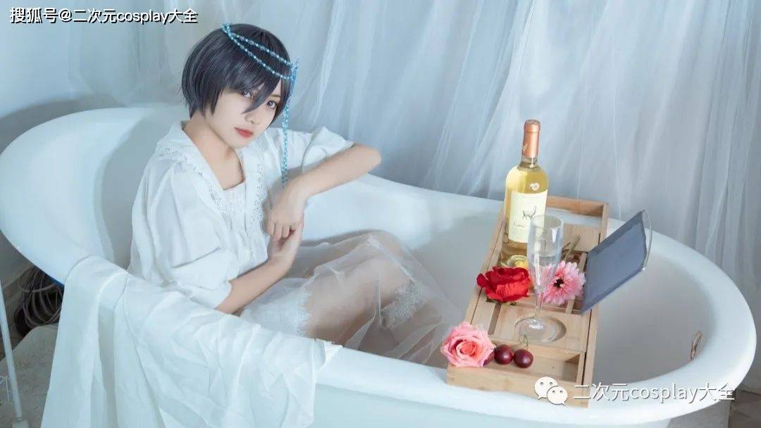 唯美|《黑执事》夏尔冰雪cos，唯美灵动，眼睛好有吸引力