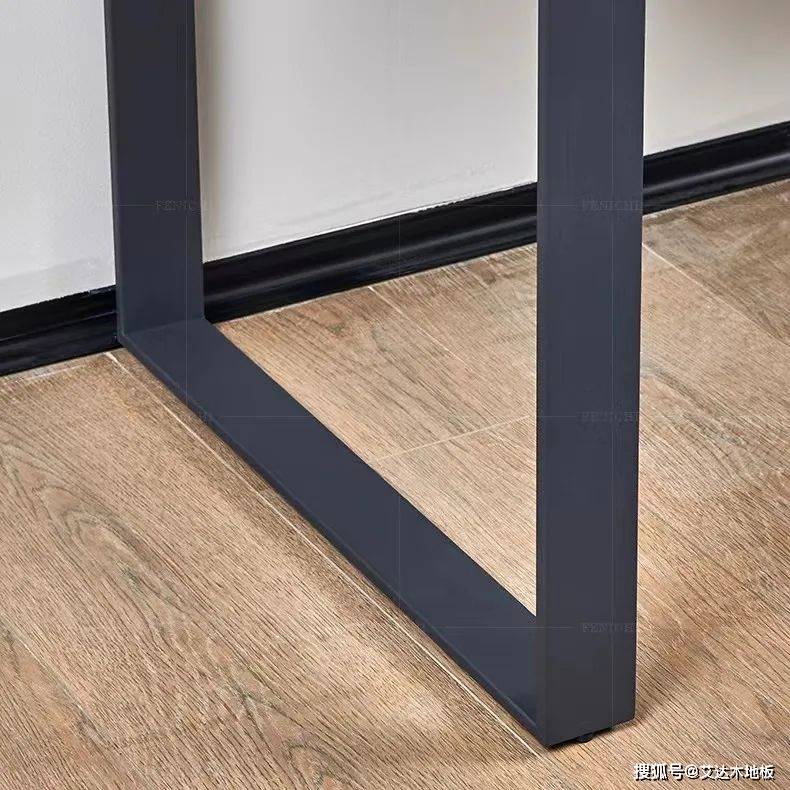 艾达木地板丨camelhouse骆驼屋别错过她的每一面精彩