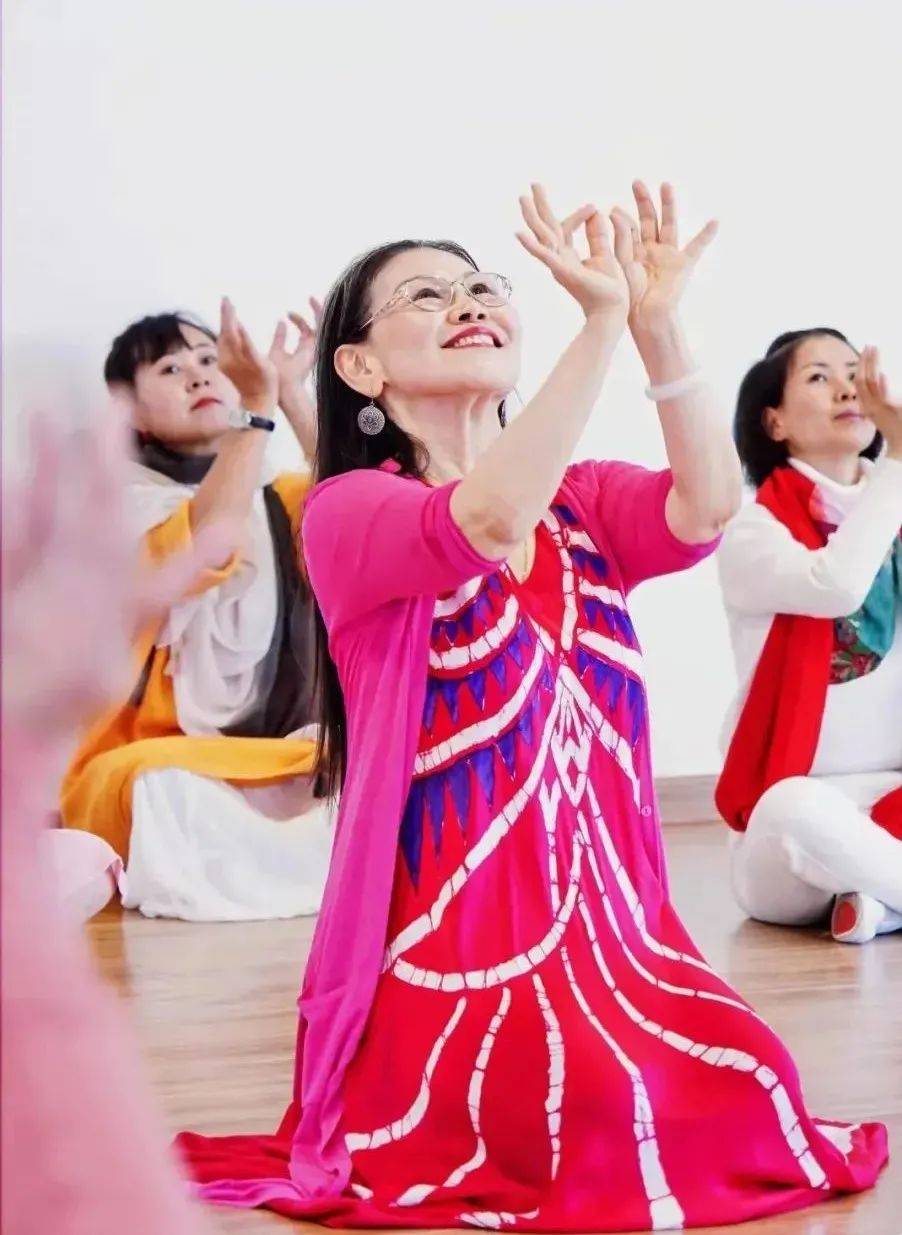 活动安排活动地点腾冲玛御谷温泉小镇东方瑜伽学院时间3月5日-8日活动