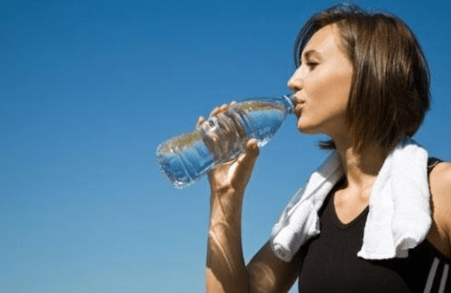 人体|早上起床之后，做哪些事情让你更健康？年轻人值得学习