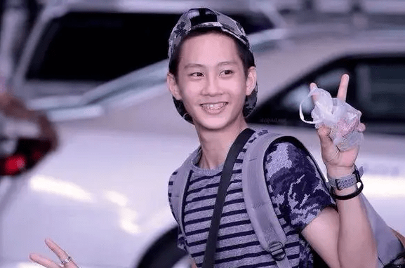 "五杠少年"和"不屑弟",现在各有发展,或许都是赢家_黄艺博_孙童_成功