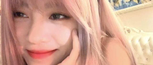 八卦爆料范丞丞渐变蓝，鞠婧祎浅粉，顶流爱的高调发色，素人真别轻易尝试