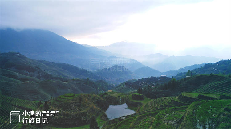 广西龙脊梯田，游客眼中的震撼美景，当地红瑶族人的烟火生活