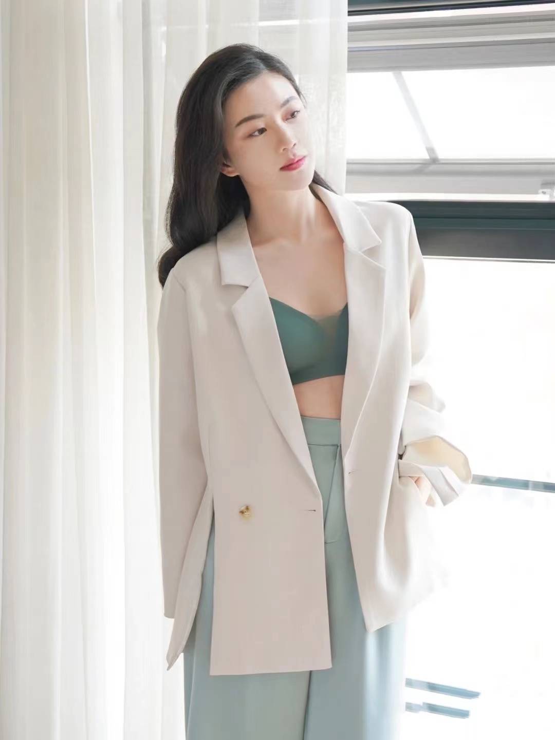 扣子 春季穿衣不要乱,“四个”搭配小心机,基础款也能穿出高级美