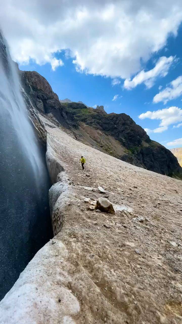 土耳其希洛冰川瀑布的美