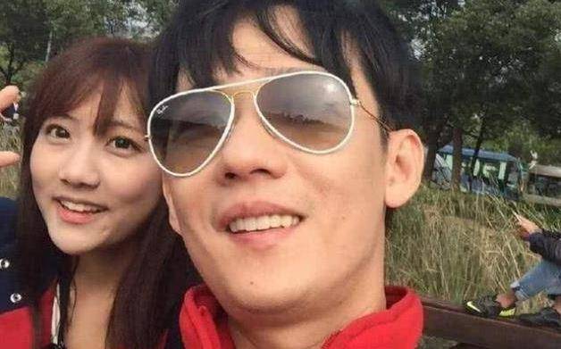 在二十一年前他在舞台剧《阿牛的云国历险记》上认识了他的女孩水祥祈
