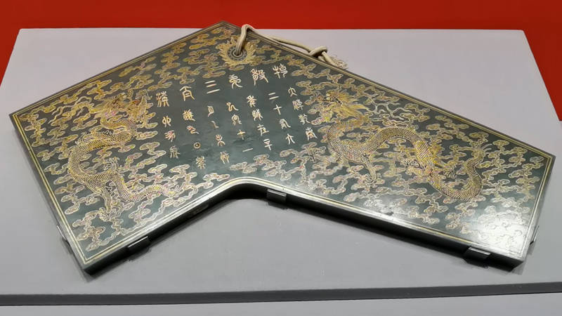 大幅値下　逸品中国希少碧玉　最強龍芸術手彫　碧玉香炉　龍 中国美術工芸品 天然碧玉彫 龍香炉 | 精緻な龍が彫られた玉製の
