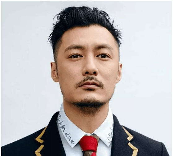 发型古人留的辫子一年洗一次!辫子打开的时候,外国传教士吐了一地!