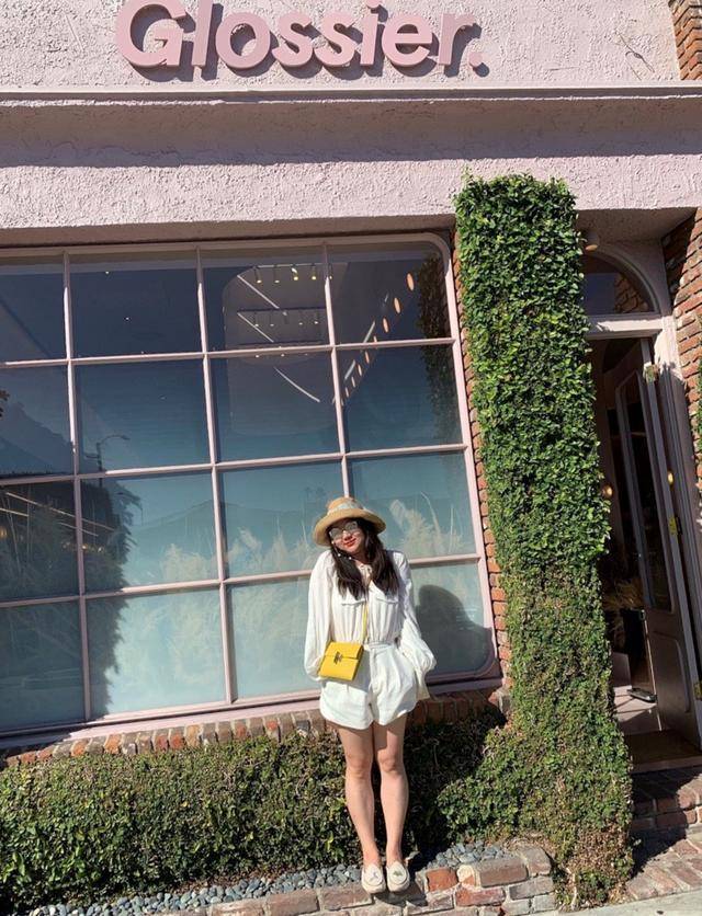 质感 胖女孩跟杨天真穿准没错，毛呢外套简约又高级，最重要的是遮肉