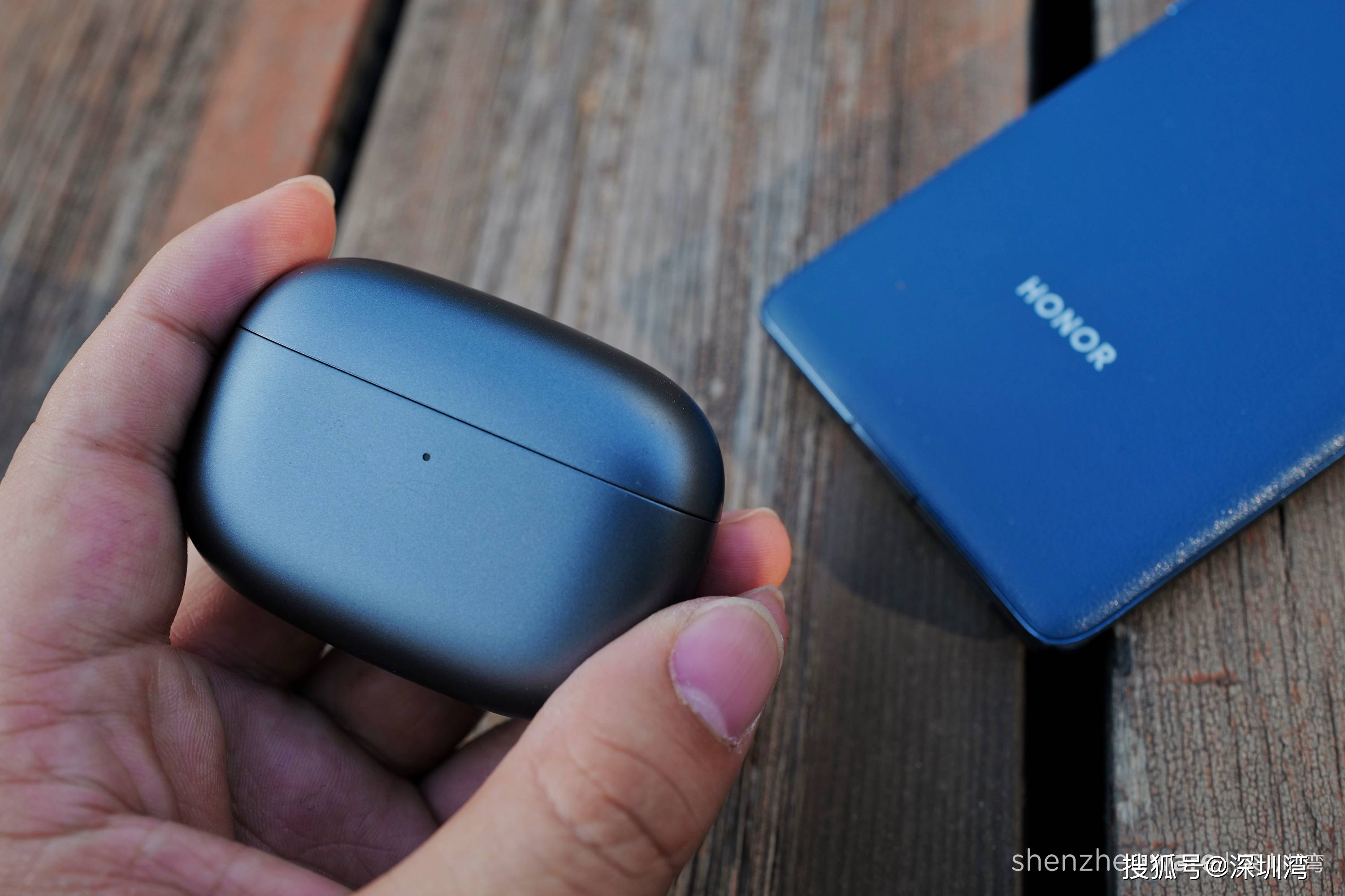 荣耀 Earbuds 3 Pro 首发评测：测温不止是噱头，音质、降噪表现很扎实