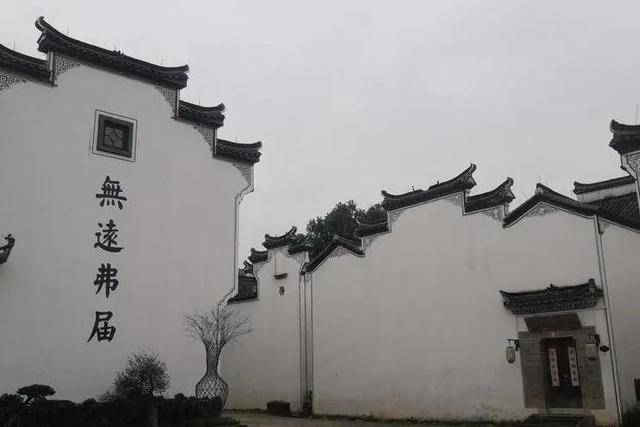 浙江有一古民居，地处鸡鸣山上，建筑古朴，历史价值十足！
