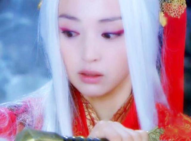 张雪迎女星白发造型，鞠婧祎的雪飞霜，张雪迎的容乐，谁最美？