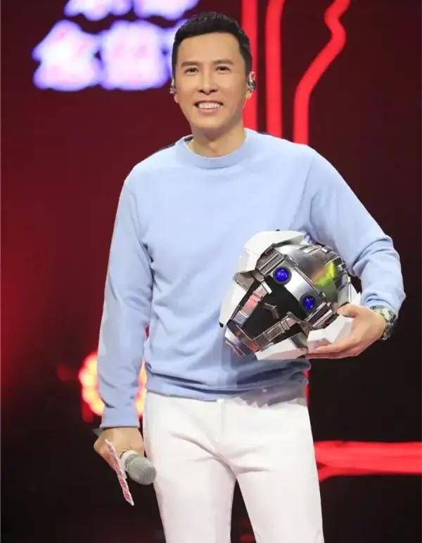 流量|蒙面唱将的“悲哀”:就算不蒙面,我也不认识!