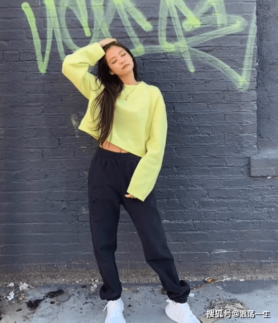 原创身高163cm的jennie确实很会穿一起看看他的5套私服穿搭吧