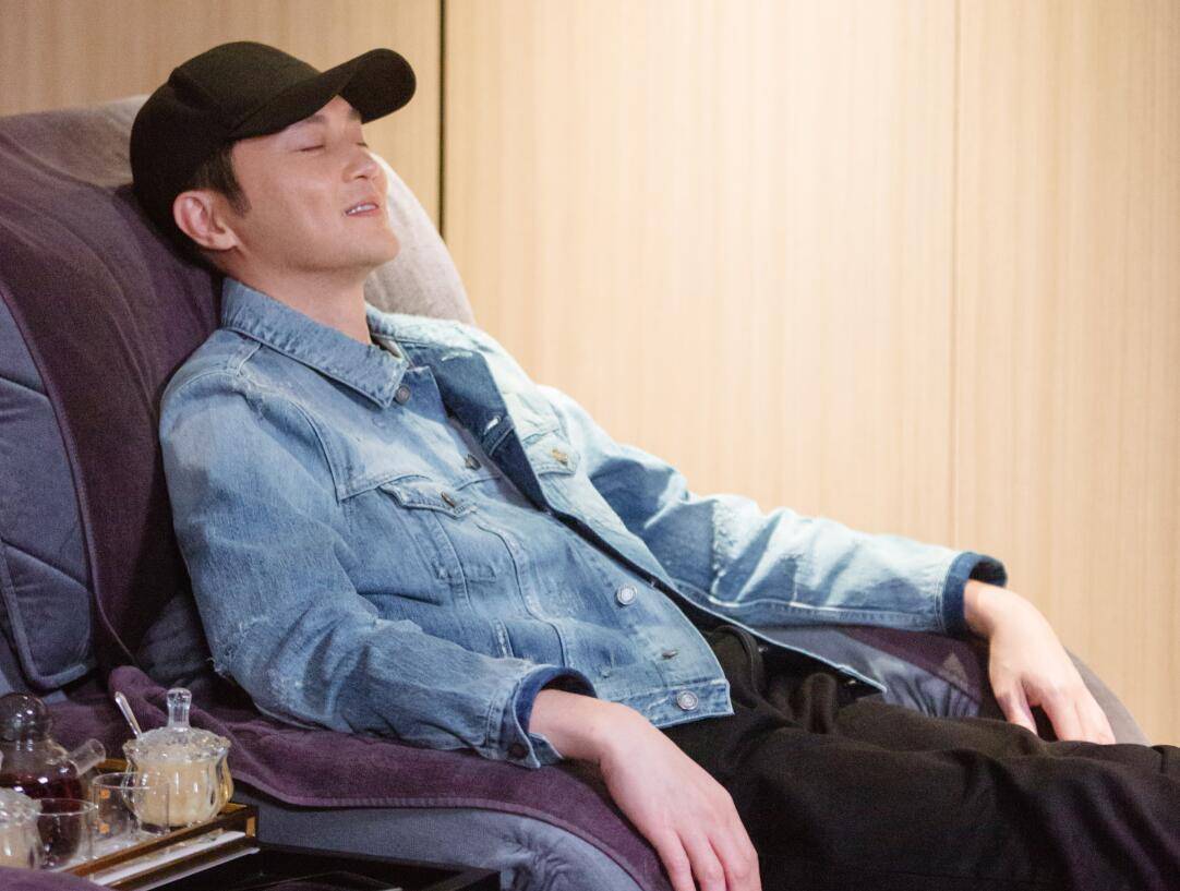 湾区|张智霖算是把《大湾仔的夜》玩明白了,四大决定让这一期直接封神??