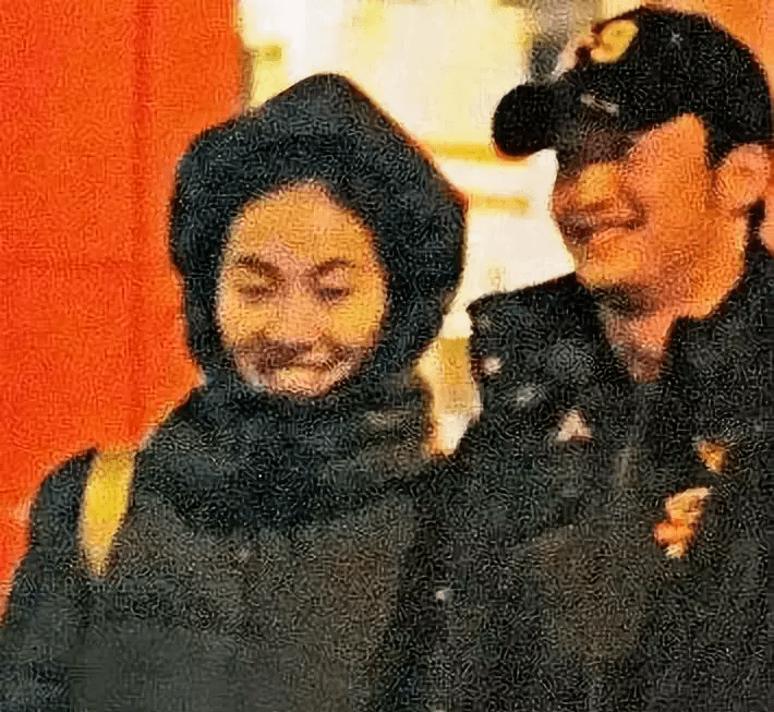 因为|吴京：曾被前女友嫌弃，入圈26年无绯闻，现成200亿导演！