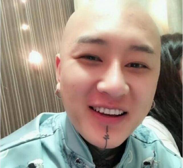 初代网红出狱,好友方丈欲将其签下,劣迹斑斑的他还能复出吗?