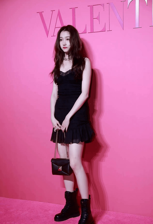 变化修图还是换妆?认不出这些熟脸女星,刘诗诗撞脸陈都灵,乔欣变样