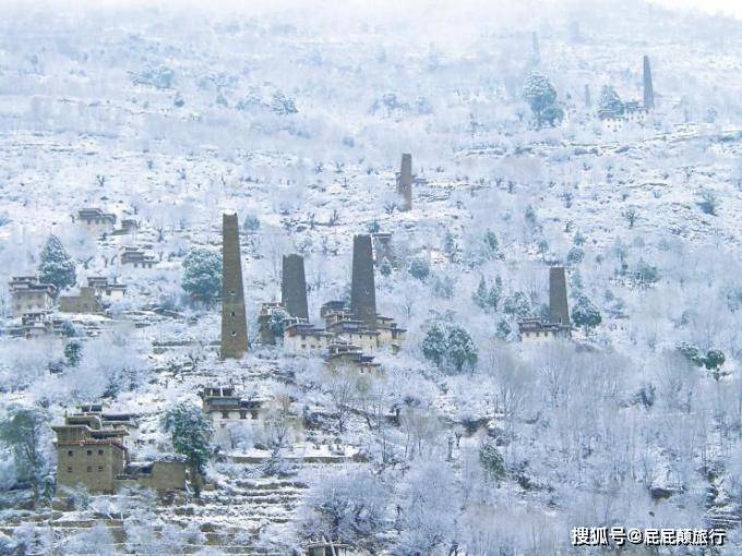 3月梨花如雪，隐身川西藏区，中国最美乡村第一名