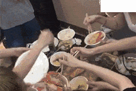 关键|搞笑GIF趣图：今天我终于教会我老妈玩聊天软件了