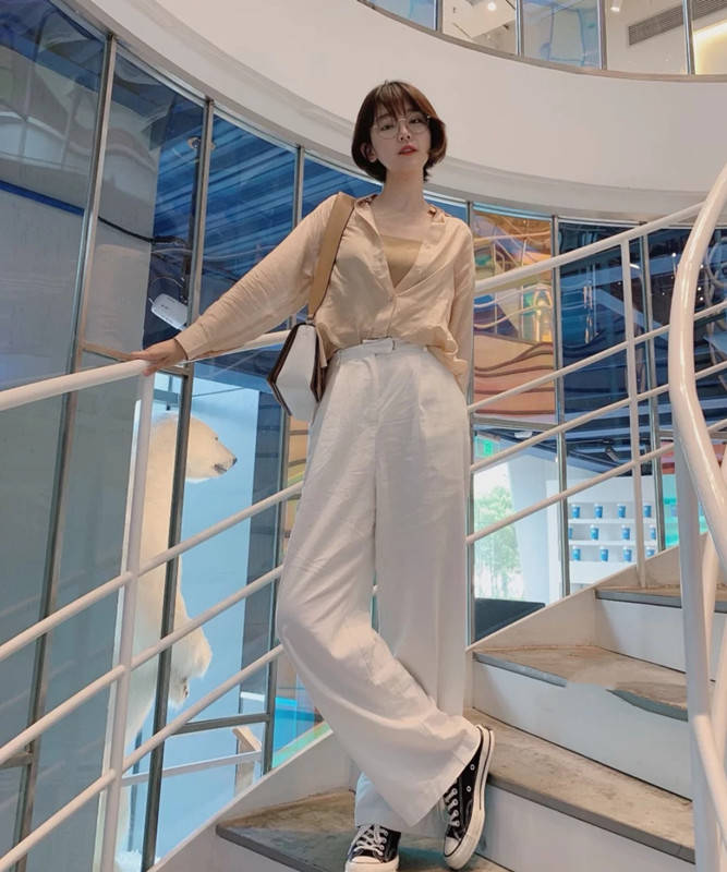 流行组合 “衬衫+小白裤”太显胖?今春流行组合这4种下装,有裙有裤都好看