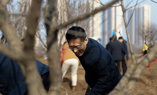 3月19日,保定市莲池区领导刘晓鹏,张超,赵万里,罗晓瑞等四大班子成员