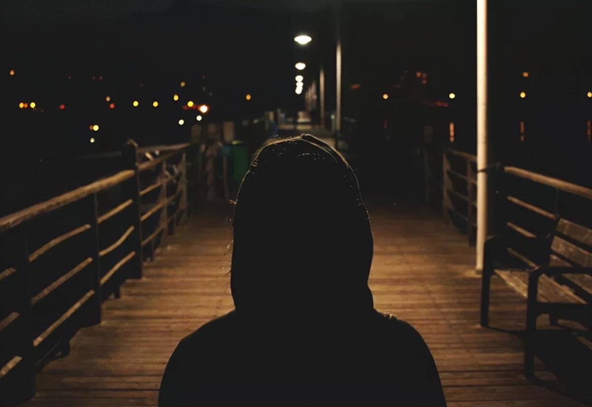 李晓,刘超高犯罪记:蓄谋已久杀人夺财,肢解尸体加入香料烹煮_园满