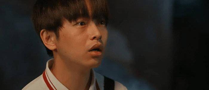 扛旗|新生力量中,彭昱畅、易烊千玺,大家更看好谁的发展?