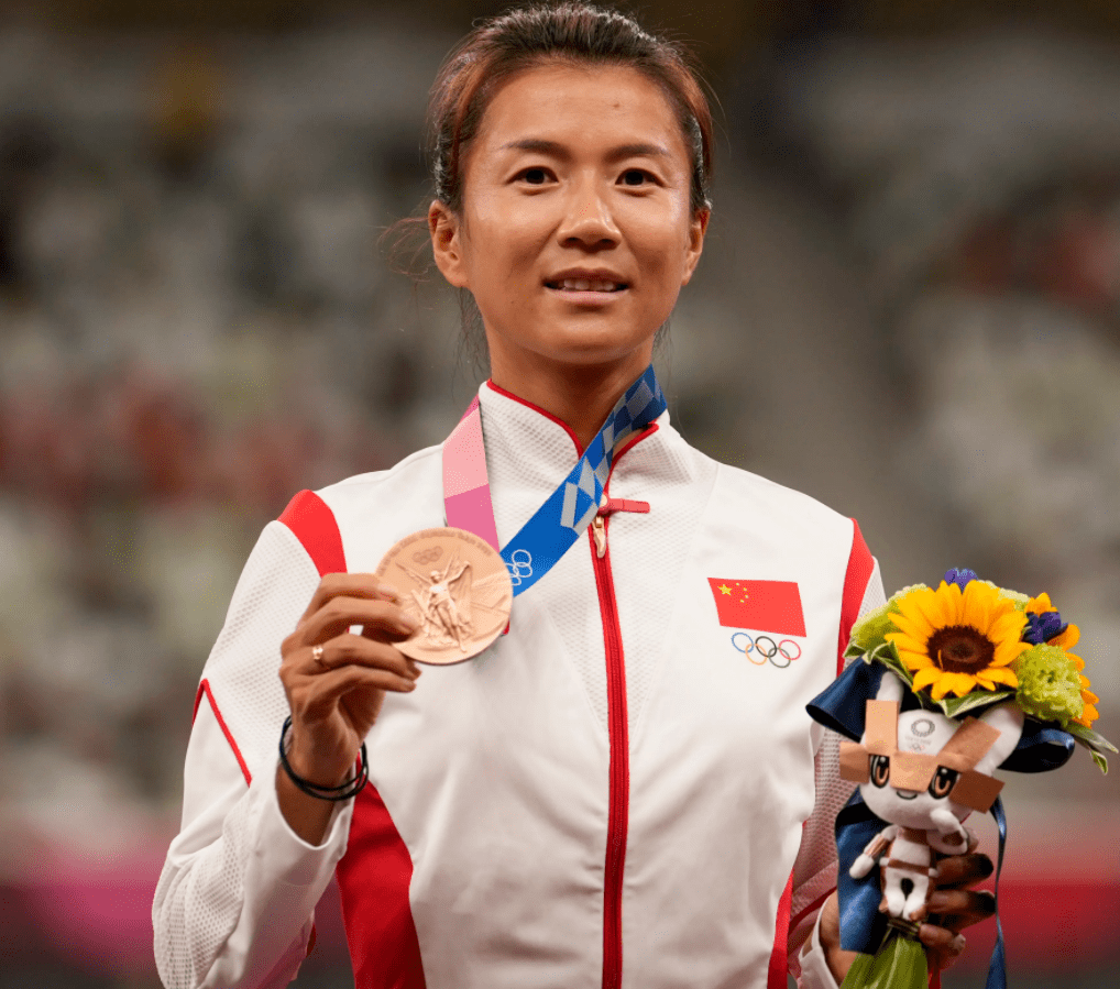 金娜|中国新奥运冠军诞生！奥运奖牌神反转：3人被罚，中国包揽金银铜