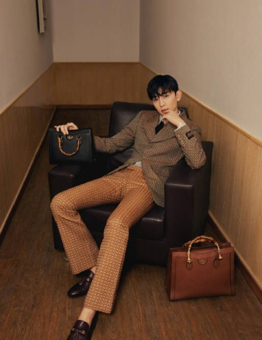 显得 雷佳音李现撞衫遭吐槽！33位男星撞衫修罗场，谁丑谁尴尬！