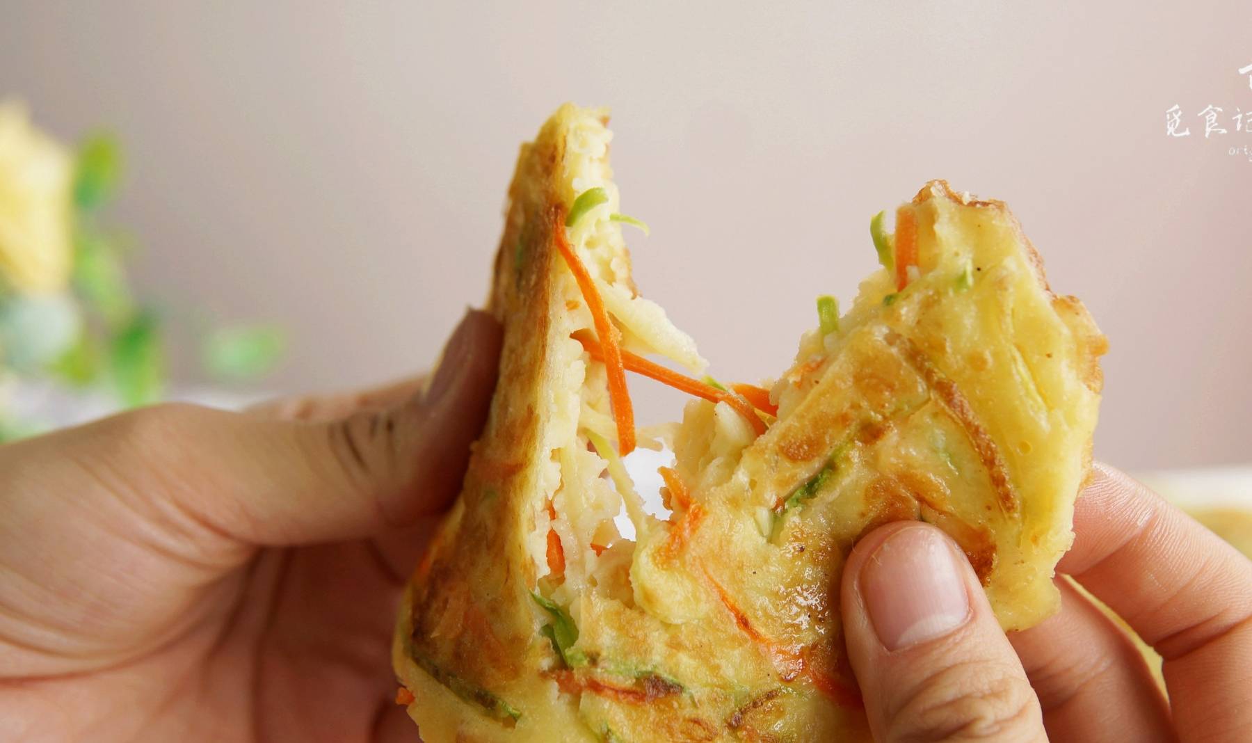 食材|80后小两口,早餐做的西葫芦饼火了,省事好吃,连吃几天也不烦