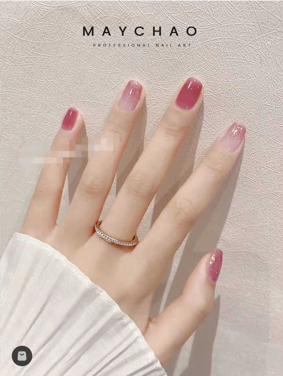 渐变美甲做了一款清透的冰透豆沙法式美甲,真丝又纯又欲,而且超级显白