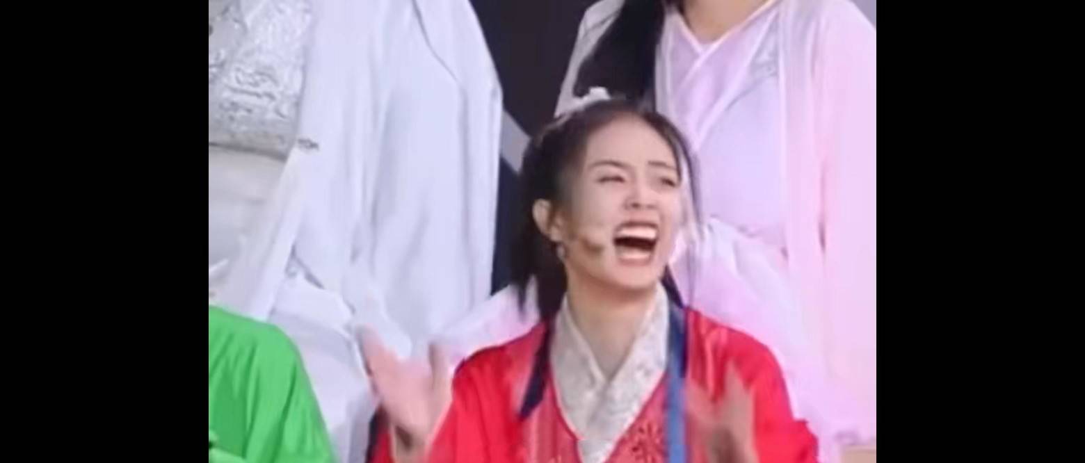 因为|网红、资源咖、陷插足争议、撞脸……怎么观众越来越喜欢她？？