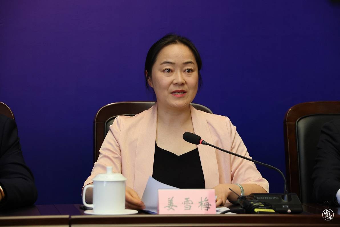 姜雪梅介绍,保山市历来高度重视招商引资工作,确立了"抓发展就要抓