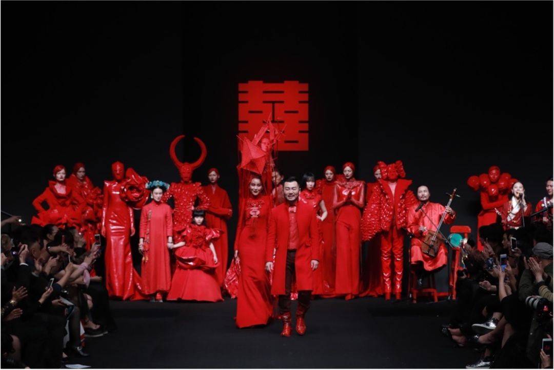 设计 有温度的时尚行为|设计师胡社光受邀出席江汉大学设计学院学术论坛