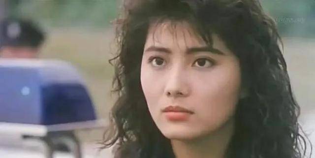 漂亮天生丽质的7位女星，要做“动美人”，结果个个脸僵“惨不忍睹”