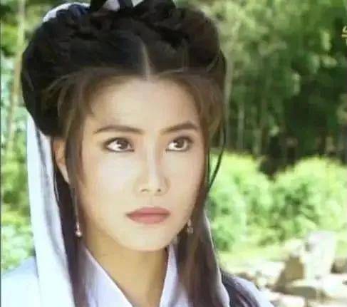 漂亮天生丽质的7位女星，要做“动美人”，结果个个脸僵“惨不忍睹”