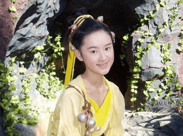 郭晓婷第一次拍戏才5岁,在《真情告白》中演瞿颖的小时候.