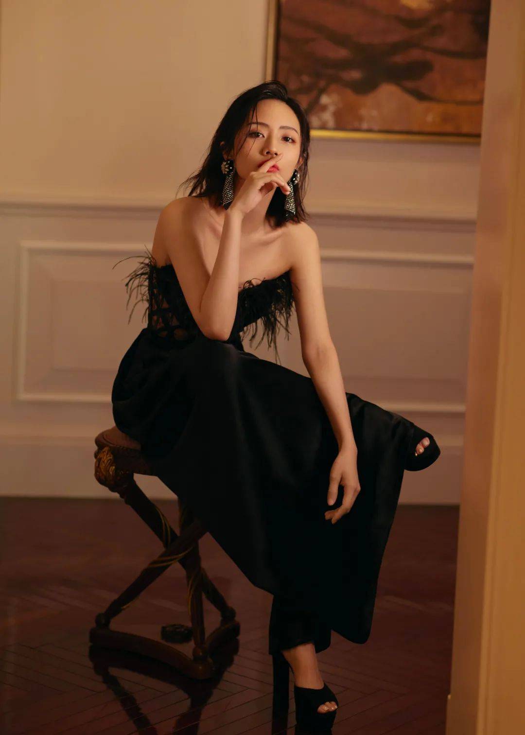 ac·house 刘莉莉:赋予女性力量的氛围感美学|aw22 dhub预览_品牌