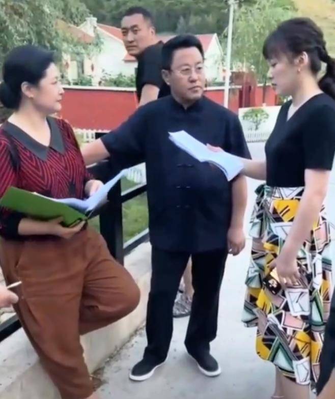 谢小梅|谢小梅回应退出《乡村爱情14》，与马忠搞直播，《乡16》或回归