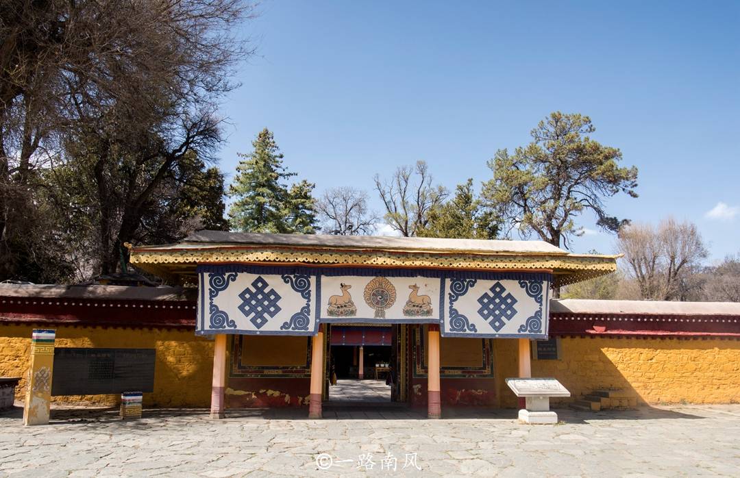 西藏规模最大的人造园林，历史久古迹多颜值高，就在拉萨市