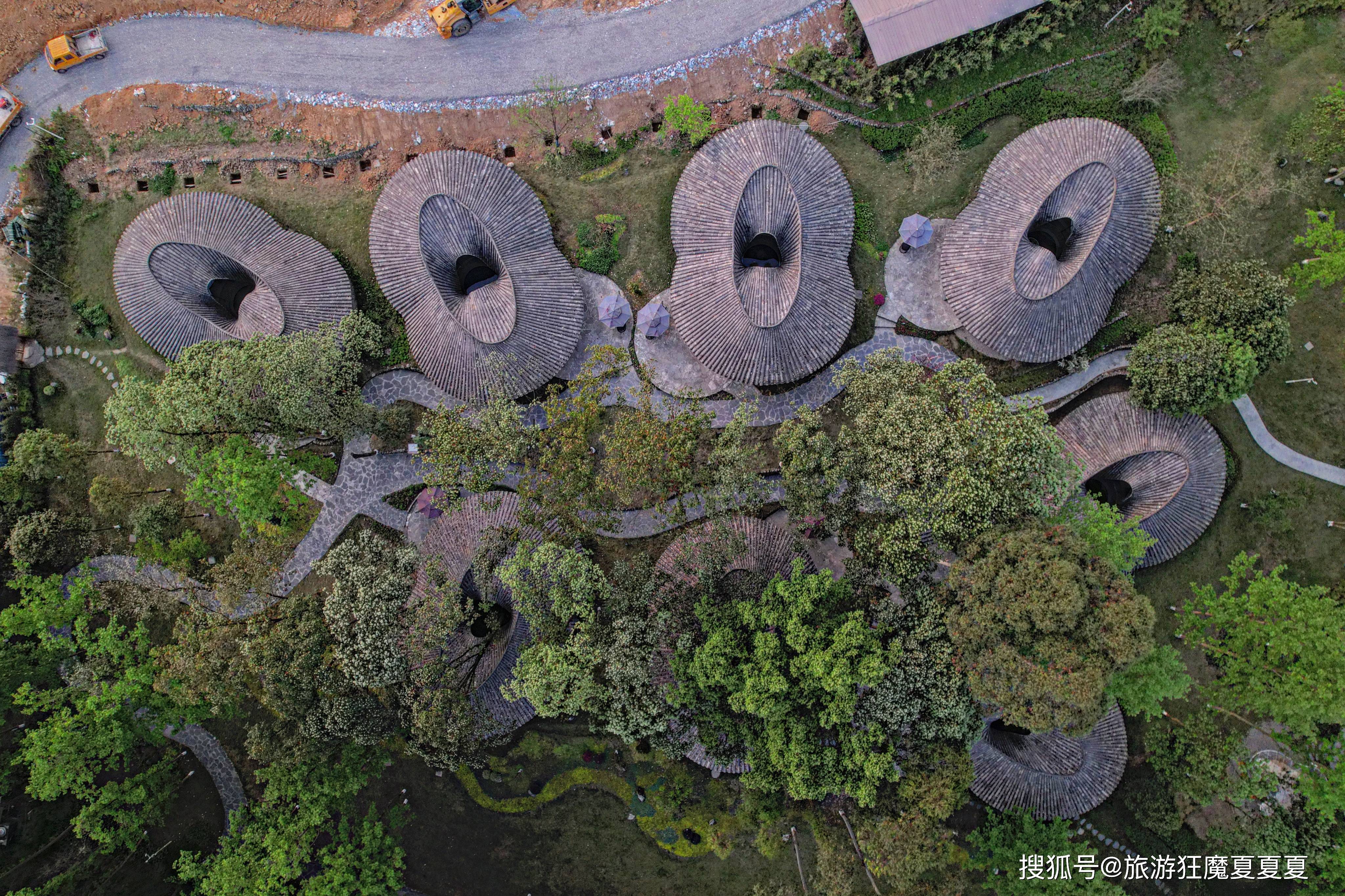 成都崇州的竹艺村，“8字形”建筑闻名全球，还有国家级非遗竹编